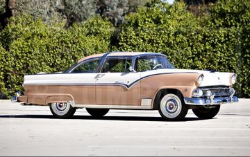 Ford Fairlane Crown Victoria, 1955