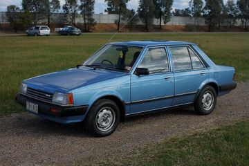 Mazda 323 1.3 Sedan (Mk II) specs