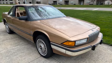 Buick Regal Limited, 1988