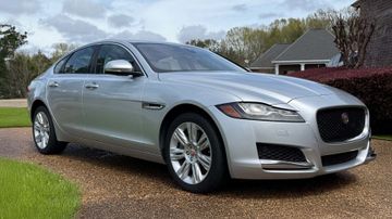 Jaguar XF 35t Prestige Sedan, 2016