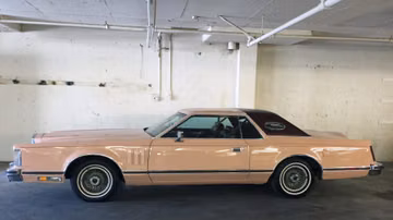 Lincoln Mark V, 1977