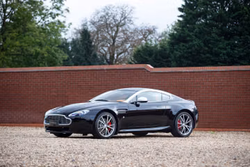 Aston Martin V8 Vantage Coupé, 2010
