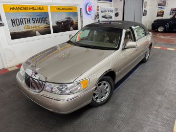 Lincoln Town Car, 2000
