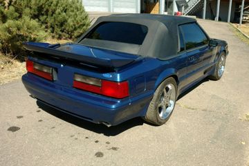 FORD MUSTANG CONVERTIBLE, 1992