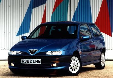 Alfa Romeo 145 1.4 specs