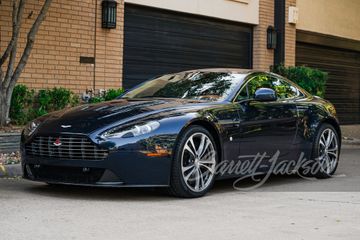 Aston Martin Vantage V12, 2011