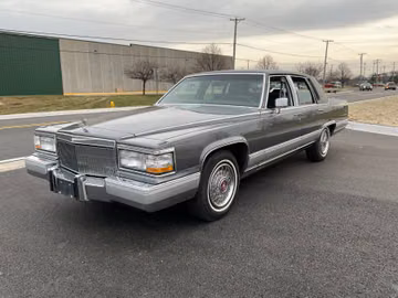 Cadillac Brougham Sedan, 1992