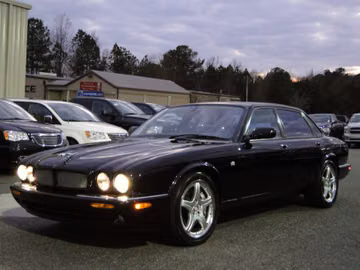 Jaguar XJR, 2001