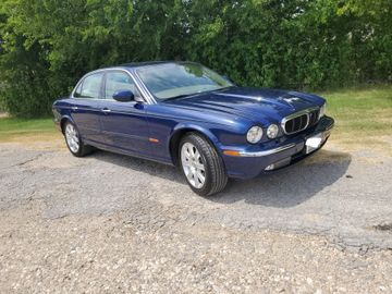 Jaguar XJ8 Sedan, 2004