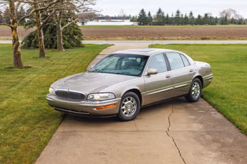 Buick Park Avenue Ultra Sedan, 2001
