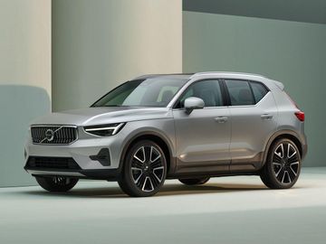 Volvo XC40 B3 specs