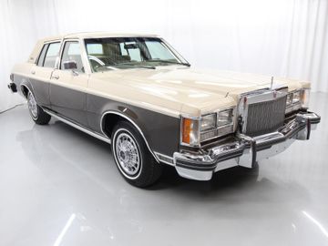Lincoln Versailles Sedan, 1979