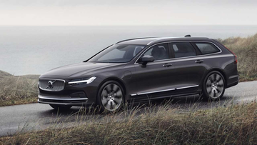 Volvo V90 D4 AWD specs
