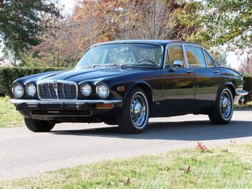 Jaguar XJ12L, 1974