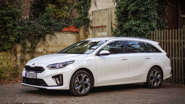 Kia Ceed SW 1.5 T-GDI (Mk III 160 PS) specs