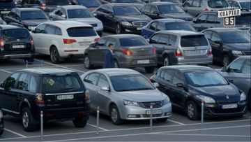 Geely Emgrand in Слуга народа (2015-2019)