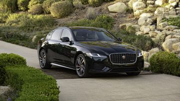 Jaguar XF 25t (Mk II 250 PS P250) specs