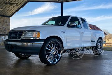 FORD F-150 PICKUP, 2001