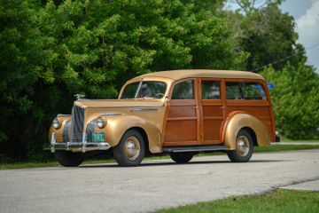 Packard 110 Deluxe Station Wagon Coachwork by Hercules, 1941