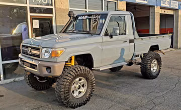Toyota Land Cruiser Pickup, 2005