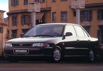 Mitsubishi Lancer 1600 GLXi (Mk V) specs