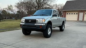 Toyota Tacoma XtraCab Pickup, 2000