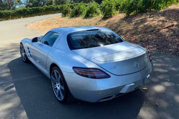 MERCEDES-BENZ SLS AMG GULLWING COUPE, 2011