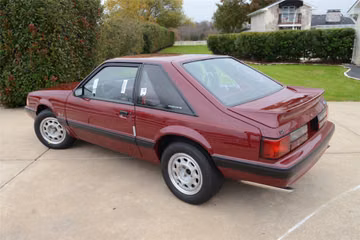 FORD MUSTANG, 1989