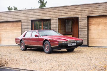 Aston Martin Lagonda Series 2 Saloon, 1983