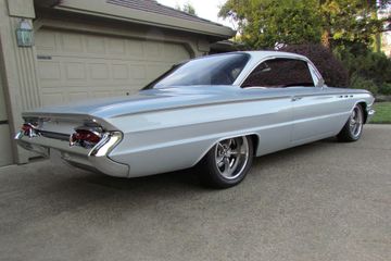 BUICK LESABRE CUSTOM HARDTOP, 1961