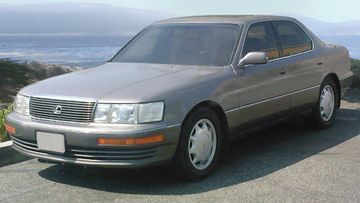 Lexus LS 400 specs