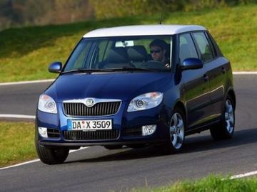 Skoda Fabia 1.6 16v (Mk II) specs