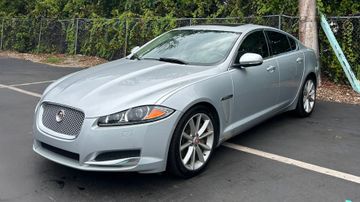 Jaguar XF Sedan, 2015