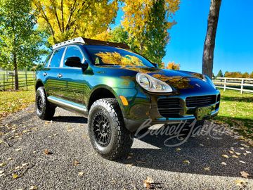 PORSCHE CAYENNE OVERLAND SUV, 2006