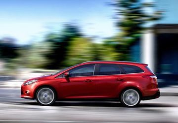 Ford Focus Turnier 1.0 EcoBoost (Mk III 125 PS) specs