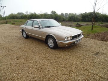 Jaguar XJ8 (X308)-Auction Lot, 1998