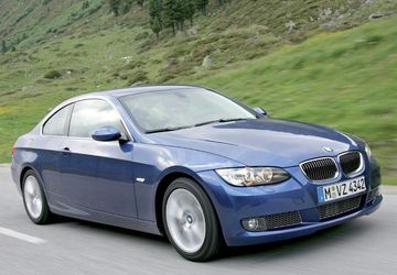 BMW 320i Coupe (E92) specs