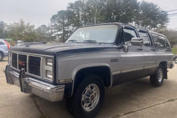 GMC R2500 Suburban, 1988