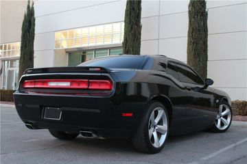 DODGE CHALLENGER SRT8 392, 2011