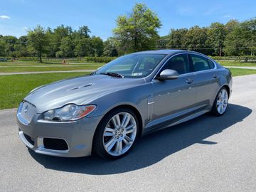 Jaguar XFR Sedan, 2010