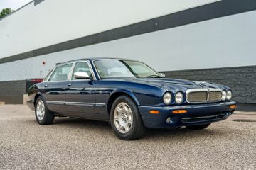 Jaguar XJ8 Vanden Plas, 2002