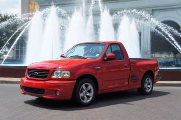 Ford Lightning Pickup, 2001