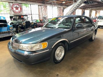 Lincoln Town Car, 1998