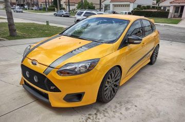 Ford Focus ST Cosworth CS 330 specs