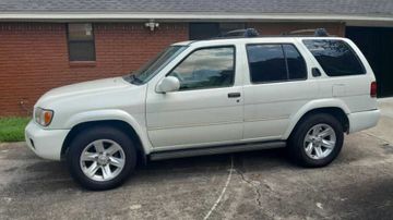 Nissan Pathfinder LE, 2002