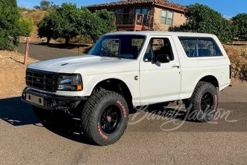 FORD BRONCO CUSTOM SUV, 1992