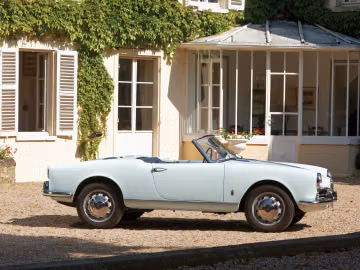 Alfa Romeo Giulietta Spider Veloce by Pinin Farina, 1958