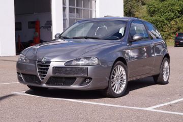 Alfa Romeo 147 1.6 TS (120 PS) specs
