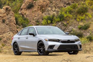 Honda Civic Hybrid Sedan (Mk XI) specs