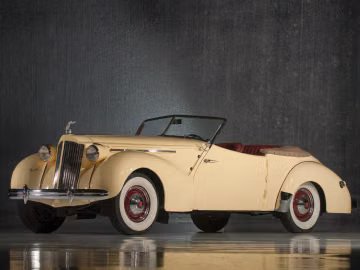 Packard One-Twenty Convertible Victoria by Darrin, 1939